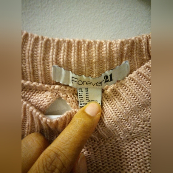 Forever 21 Women's Sweater, Key Whole Back, Size (M) Medium Color Pink - Picture 4 of 4